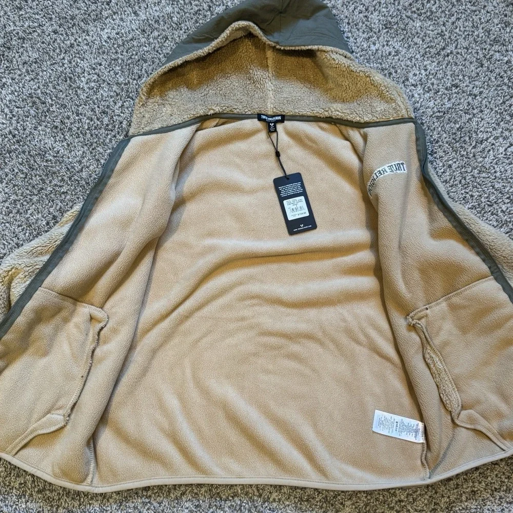 Men's Size Small True Religion Sherpa Tan And Green Zip Up Jacket New With Tags